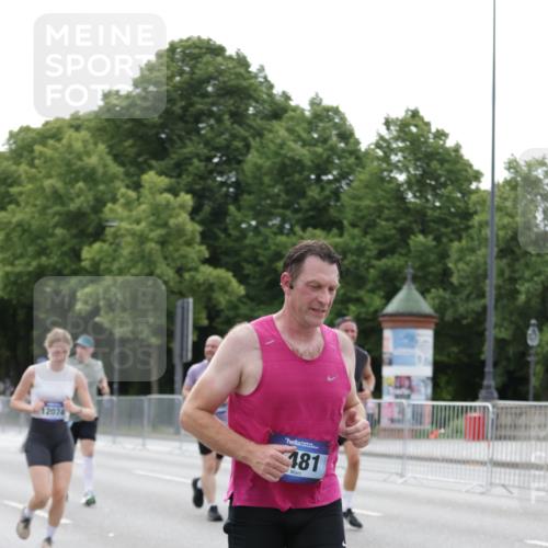 29.06.2025 - hella hamburg halbmarathon Jannik Wohlers http://msf.ph/oto/8201109 29.06.2025 10:25:25 Lombardsbrücke 1305, 1479, 1481, 3343, 3765, 4378, 4797, 5028, 5497, 6663, 8881, 10104, 10219, 11596, 11699, 11828, 11859, 12074, 12505, 12838, 12945, 12946, 13653, 14223, 14936, 16289, 16354, 16381, 16927, 17369 meine-sportfotos.de