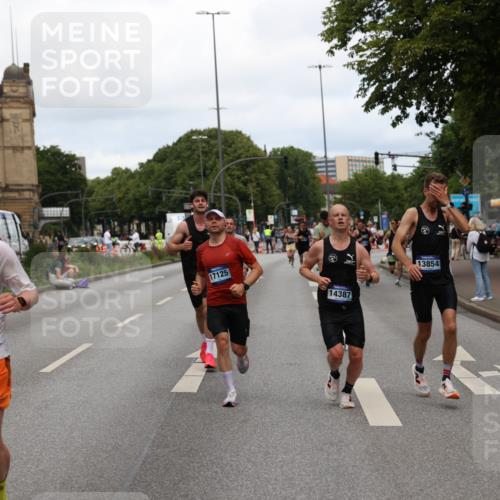 29.06.2025 - hella hamburg halbmarathon Yannick Fuchs http://msf.ph/oto/8201111 29.06.2025 10:32:01 20KM 1290, 2196, 2767, 4860, 4865, 5003, 5042, 5307, 5923, 6047, 6123, 6458, 7310, 9178, 9914, 10190, 10451, 10738, 11423, 12739, 12900, 13141, 13372, 13854, 14387, 14459, 14691, 14934, 15178, 15261, 15410, 15939, 16992, 17125, 17137, 17658, 18159, 18216, 18357, 18986 meine-sportfotos.de