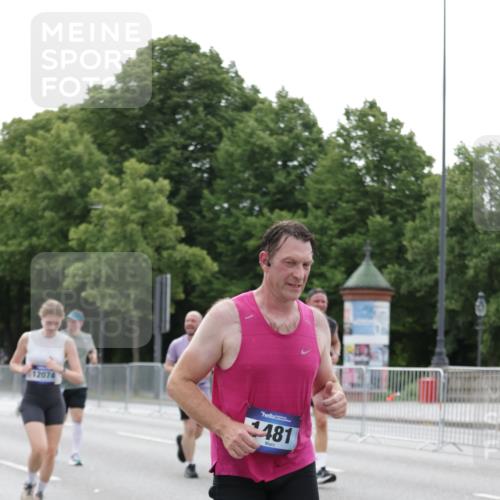 29.06.2025 - hella hamburg halbmarathon Jannik Wohlers http://msf.ph/oto/8201125 29.06.2025 10:25:25 Lombardsbrücke 1305, 1479, 1481, 3343, 3765, 4378, 4797, 5028, 5497, 6663, 8881, 10104, 10219, 11596, 11699, 11828, 11859, 12074, 12505, 12838, 12945, 12946, 13653, 14223, 14936, 16289, 16354, 16381, 16927, 17369 meine-sportfotos.de