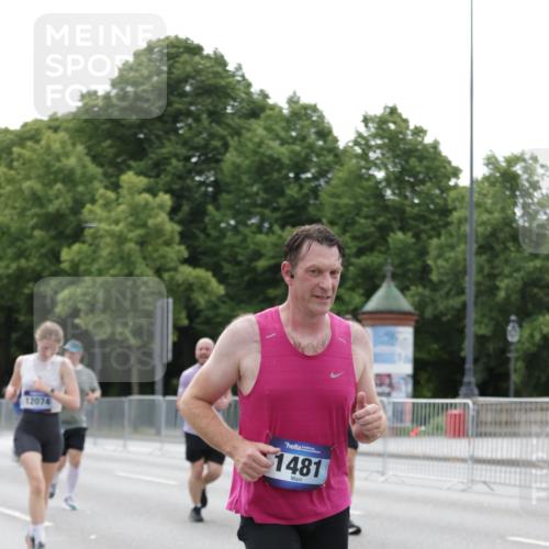 29.06.2025 - hella hamburg halbmarathon Jannik Wohlers http://msf.ph/oto/8201153 29.06.2025 10:25:25 Lombardsbrücke 1305, 1479, 1481, 3343, 3765, 4378, 4797, 5028, 5497, 6663, 8881, 10104, 10219, 11596, 11699, 11828, 11859, 12074, 12505, 12838, 12945, 12946, 13653, 14223, 14936, 16289, 16354, 16381, 16927, 17369 meine-sportfotos.de
