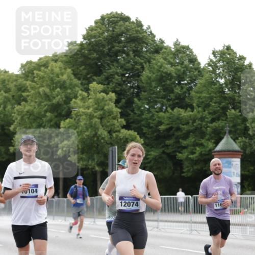 29.06.2025 - hella hamburg halbmarathon Jannik Wohlers http://msf.ph/oto/8201276 29.06.2025 10:25:26 Lombardsbrücke 1305, 1479, 1481, 3343, 3765, 4378, 4797, 5497, 6663, 8881, 10104, 10219, 11596, 11699, 11828, 11859, 12074, 12505, 12838, 12945, 12946, 13653, 14223, 14936, 16289, 16354, 16381, 16927, 17369 meine-sportfotos.de
