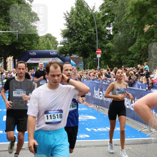 29.06.2025 - hella hamburg halbmarathon Zöllner http://msf.ph/oto/8201304 29.06.2025 10:47:30 Ziel 51, 1012, 1592, 2274, 2839, 2869, 2953, 3304, 5532, 5650, 8693, 8852, 9305, 10423, 11021, 11077, 11491, 12870, 15350, 15923, 16089, 16819, 17846, 17905, 18758, 18974 meine-sportfotos.de