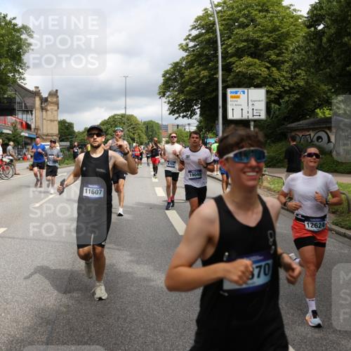 29.06.2025 - hella hamburg halbmarathon Yannick Fuchs http://msf.ph/oto/8201311 29.06.2025 10:44:44 20KM 1119, 1399, 1461, 1466, 1507, 1630, 1750, 1817, 2207, 3654, 4077, 4127, 4346, 5018, 5115, 6027, 6662, 6712, 6795, 7052, 7134, 7176, 7397, 7583, 7930, 7932, 8117, 8572, 8704, 8819, 9057, 10371, 11356, 11455, 11607, 12624, 13008, 13687, 13701, 13875, 14034, 14257, 14626, 15362, 15395, 15803, 15950, 16716, 16806, 17179, 17221, 17247, 17384, 18006, 18066, 18370, 18394, 18489, 18657, 18658, 18811 meine-sportfotos.de