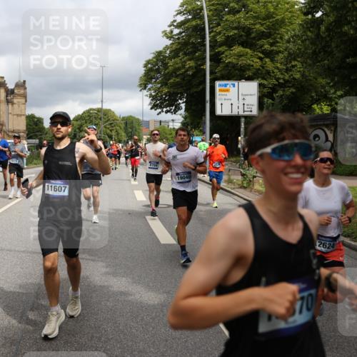 29.06.2025 - hella hamburg halbmarathon Yannick Fuchs http://msf.ph/oto/8201327 29.06.2025 10:44:44 20KM 1119, 1399, 1461, 1466, 1507, 1630, 1750, 1817, 2207, 3654, 4077, 4127, 4346, 5018, 5115, 6027, 6662, 6712, 6795, 7052, 7134, 7176, 7397, 7583, 7930, 7932, 8117, 8572, 8704, 8819, 9057, 10371, 11356, 11455, 11607, 12624, 13008, 13687, 13701, 13875, 14034, 14257, 14626, 15362, 15395, 15803, 15950, 16716, 16806, 17179, 17221, 17247, 17384, 18006, 18066, 18370, 18394, 18489, 18657, 18658, 18811 meine-sportfotos.de