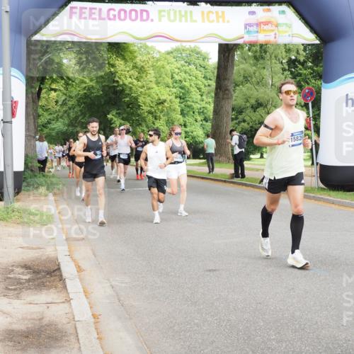 29.06.2025 - hella hamburg halbmarathon MichiJ http://msf.ph/oto/8201353 29.06.2025 10:21:35 Zwischen KM18-KM19 1686, 5070, 7965, 8883, 10484, 11169, 11199, 14293, 15054, 15826, 16505, 18099 meine-sportfotos.de