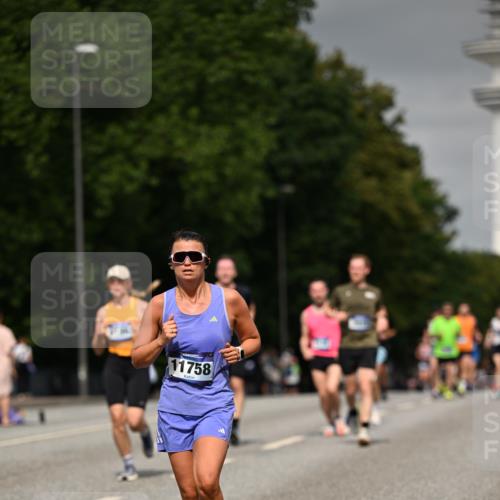 29.06.2025 - hella hamburg halbmarathon Dr. Thomas Lammeyer http://msf.ph/oto/8201383 29.06.2025 10:11:45 Kennedybrücke 1173, 1893, 1993, 2032, 2136, 3328, 3929, 4262, 5242, 5899, 5926, 6196, 6517, 6518, 6707, 6713, 6715, 6833, 7476, 7503, 7760, 8585, 9338, 9967, 10283, 10700 meine-sportfotos.de