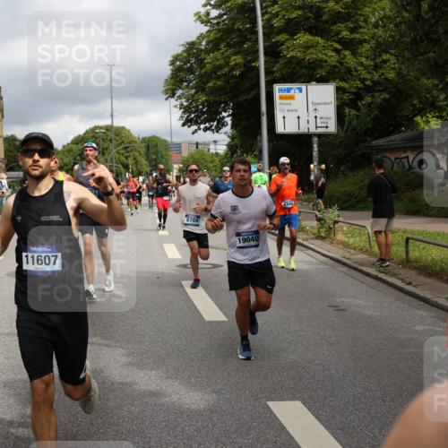29.06.2025 - hella hamburg halbmarathon Yannick Fuchs http://msf.ph/oto/8201384 29.06.2025 10:44:44 20KM 1119, 1399, 1461, 1466, 1507, 1630, 1750, 1817, 2207, 3654, 4077, 4127, 4346, 5018, 5115, 6027, 6662, 6712, 6795, 7052, 7134, 7176, 7397, 7583, 7930, 7932, 8117, 8572, 8704, 8819, 9057, 10371, 11356, 11455, 11607, 12624, 13008, 13687, 13701, 13875, 14034, 14257, 14626, 15362, 15395, 15803, 15950, 16716, 16806, 17179, 17221, 17247, 17384, 18006, 18066, 18370, 18394, 18489, 18657, 18658, 18811 meine-sportfotos.de