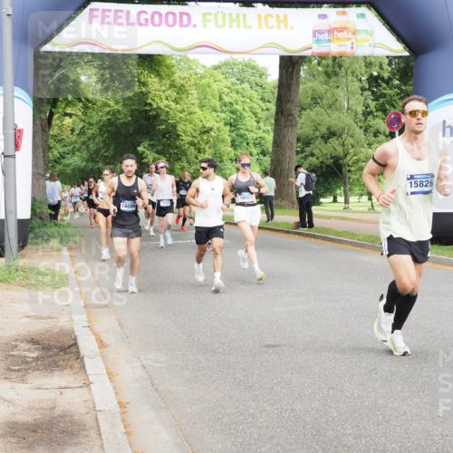 29.06.2025 - hella hamburg halbmarathon MichiJ http://msf.ph/oto/8201390 29.06.2025 10:21:36 Zwischen KM18-KM19 1686, 5070, 7965, 8883, 10484, 11169, 11199, 14293, 15826, 16505, 18099 meine-sportfotos.de