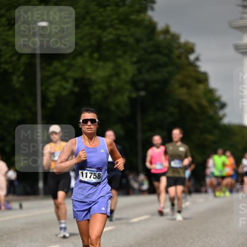 29.06.2025 - hella hamburg halbmarathon Dr. Thomas Lammeyer http://msf.ph/oto/8201408 29.06.2025 10:11:45 Kennedybrücke 1173, 1893, 1993, 2032, 2136, 3328, 3929, 4262, 5242, 5899, 5926, 6196, 6517, 6518, 6707, 6713, 6715, 6833, 7476, 7503, 7760, 8585, 9338, 9967, 10283, 10700 meine-sportfotos.de