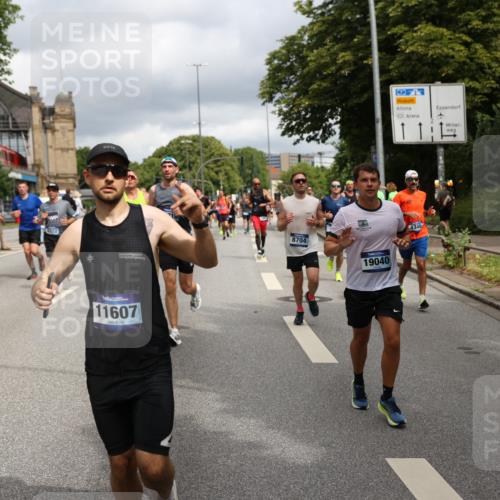29.06.2025 - hella hamburg halbmarathon Yannick Fuchs http://msf.ph/oto/8201423 29.06.2025 10:44:44 20KM 1119, 1399, 1461, 1466, 1507, 1630, 1750, 1817, 2207, 3654, 4077, 4127, 4346, 5018, 5115, 6027, 6662, 6712, 6795, 7052, 7134, 7176, 7397, 7583, 7930, 7932, 8117, 8572, 8704, 8819, 9057, 10371, 11356, 11455, 11607, 12624, 13008, 13687, 13701, 13875, 14034, 14257, 14626, 15362, 15395, 15803, 15950, 16716, 16806, 17179, 17221, 17247, 17384, 18006, 18066, 18370, 18394, 18489, 18657, 18658, 18811 meine-sportfotos.de