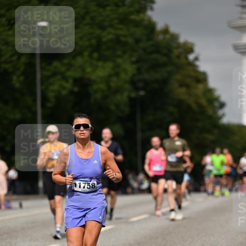 29.06.2025 - hella hamburg halbmarathon Dr. Thomas Lammeyer http://msf.ph/oto/8201433 29.06.2025 10:11:45 Kennedybrücke 1173, 1893, 1993, 2032, 2136, 3328, 3929, 4262, 5242, 5899, 5926, 6196, 6517, 6518, 6707, 6713, 6715, 6833, 7476, 7503, 7760, 8585, 9338, 9967, 10283, 10700 meine-sportfotos.de