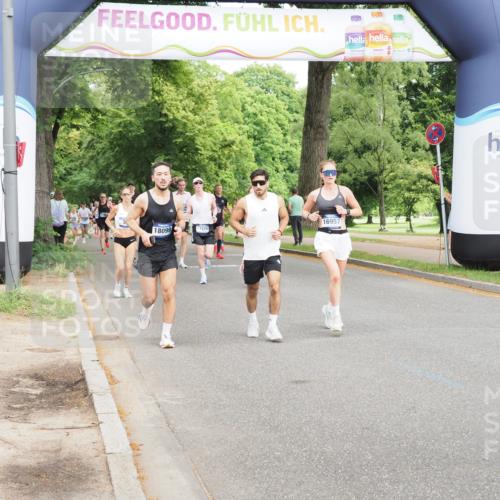 29.06.2025 - hella hamburg halbmarathon MichiJ http://msf.ph/oto/8201476 29.06.2025 10:21:36 Zwischen KM18-KM19 1686, 5070, 7965, 8883, 10484, 11169, 11199, 14293, 15826, 16505, 18099 meine-sportfotos.de