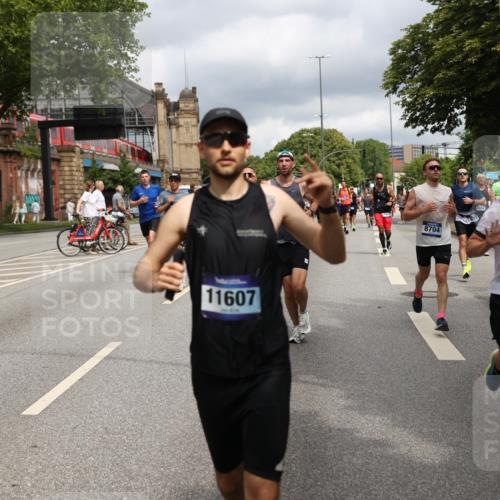 29.06.2025 - hella hamburg halbmarathon Yannick Fuchs http://msf.ph/oto/8201489 29.06.2025 10:44:45 20KM 1119, 1399, 1461, 1466, 1507, 1630, 1750, 1817, 2207, 2880, 3654, 4077, 4346, 4816, 5018, 5115, 6027, 6662, 6712, 6795, 7052, 7134, 7176, 7397, 7583, 7930, 7932, 8117, 8572, 8704, 8819, 9057, 10371, 11214, 11356, 11455, 11607, 12016, 12624, 13008, 13687, 13701, 13875, 14034, 14257, 14626, 15362, 15395, 15803, 15950, 16291, 16716, 17179, 17221, 17247, 17384, 18006, 18066, 18370, 18394, 18489, 18657, 18658, 18811 meine-sportfotos.de