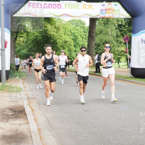 29.06.2025 - hella hamburg halbmarathon MichiJ http://msf.ph/oto/8201514 29.06.2025 10:21:37 Zwischen KM18-KM19 1686, 5070, 7793, 7965, 8883, 10484, 11169, 11370, 14293, 15826, 16505, 16957, 18099 meine-sportfotos.de