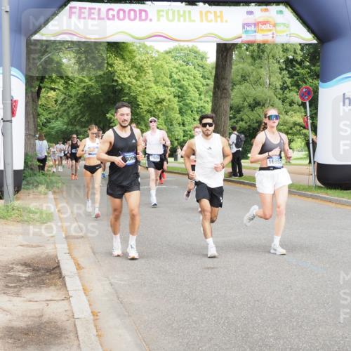 29.06.2025 - hella hamburg halbmarathon MichiJ http://msf.ph/oto/8201526 29.06.2025 10:21:37 Zwischen KM18-KM19 1686, 5070, 7793, 7965, 8883, 10484, 11169, 11370, 14293, 15826, 16505, 16957, 18099 meine-sportfotos.de