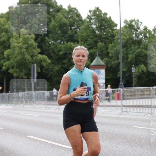 29.06.2025 - hella hamburg halbmarathon Jannik Wohlers http://msf.ph/oto/8201715 29.06.2025 10:25:30 Lombardsbrücke 1479, 1481, 3765, 4378, 4797, 5497, 6663, 8881, 10104, 10219, 11139, 11596, 11699, 11828, 11859, 12074, 12505, 12838, 12945, 12946, 14179, 14223, 16289, 16354, 16381, 16927, 17369, 19144 meine-sportfotos.de