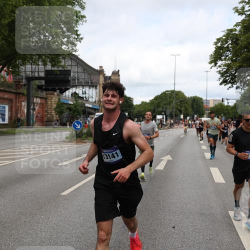 29.06.2025 - hella hamburg halbmarathon Yannick Fuchs http://msf.ph/oto/8201736 29.06.2025 10:32:04 20KM 1290, 2196, 2404, 2767, 3790, 5042, 5307, 5923, 6047, 6123, 6458, 7310, 9017, 9178, 9914, 10190, 10451, 11423, 12739, 12900, 13141, 13372, 13854, 14387, 14459, 14691, 14934, 15178, 15410, 15939, 16992, 17125, 17137, 18103, 18159, 18216, 18357, 18986 meine-sportfotos.de