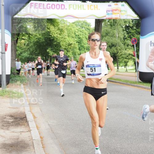 29.06.2025 - hella hamburg halbmarathon MichiJ http://msf.ph/oto/8201843 29.06.2025 10:21:39 Zwischen KM18-KM19 51, 1686, 6358, 7793, 7965, 10484, 11169, 11370, 12987, 14293, 15826, 16957, 18099 meine-sportfotos.de