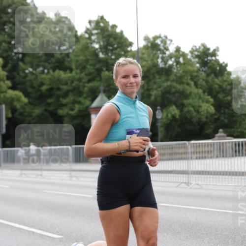 29.06.2025 - hella hamburg halbmarathon Jannik Wohlers http://msf.ph/oto/8201854 29.06.2025 10:25:30 Lombardsbrücke 1479, 1481, 3765, 4378, 4797, 5497, 6663, 8881, 10104, 10219, 11139, 11596, 11699, 11828, 11859, 12074, 12505, 12838, 12945, 12946, 14179, 14223, 16289, 16354, 16381, 16927, 17369, 19144 meine-sportfotos.de