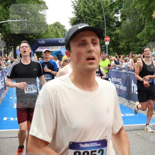 29.06.2025 - hella hamburg halbmarathon Zöllner http://msf.ph/oto/8201878 29.06.2025 10:47:39 Ziel 1070, 1320, 1696, 2284, 5889, 6009, 7962, 8023, 8234, 8927, 10969, 12870, 13223, 13303, 14618, 14619, 15451, 15479, 18104, 18970, 19181 meine-sportfotos.de