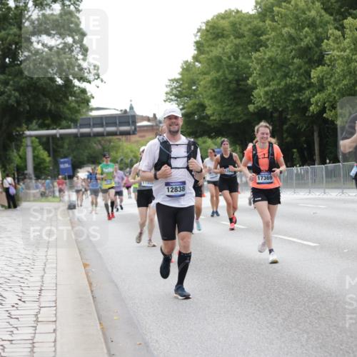 29.06.2025 - hella hamburg halbmarathon Jannik Wohlers http://msf.ph/oto/8201928 29.06.2025 10:25:31 Lombardsbrücke 1479, 1481, 3765, 4378, 4797, 5497, 6663, 8881, 10104, 10219, 11139, 11596, 11699, 11828, 11859, 12074, 12505, 12838, 12945, 12946, 14179, 14223, 16354, 16927, 17369, 19144 meine-sportfotos.de