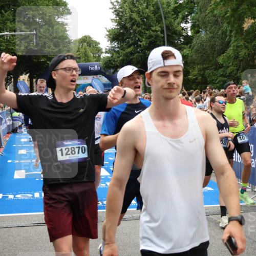 29.06.2025 - hella hamburg halbmarathon Zöllner http://msf.ph/oto/8201947 29.06.2025 10:47:40 Ziel 1070, 1320, 1696, 2284, 2708, 5889, 6009, 7962, 8023, 8234, 8927, 10969, 10988, 13223, 13303, 13948, 14618, 14619, 15451, 15479, 16205, 18104, 18970, 19181 meine-sportfotos.de