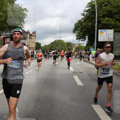 29.06.2025 - hella hamburg halbmarathon Yannick Fuchs http://msf.ph/oto/8202020 29.06.2025 10:44:46 20KM 1119, 1399, 1461, 1466, 1507, 1630, 1750, 1817, 2207, 2880, 3654, 4077, 4346, 4816, 5018, 5115, 6027, 6662, 6712, 6795, 7052, 7134, 7176, 7397, 7583, 7930, 7932, 8117, 8572, 8704, 8819, 9057, 10371, 11214, 11356, 11607, 12016, 12624, 13008, 13687, 13701, 13875, 14034, 14125, 14257, 14626, 15362, 15395, 15803, 15950, 16285, 16291, 16716, 17179, 17221, 17384, 18006, 18066, 18370, 18394, 18489, 18811 meine-sportfotos.de
