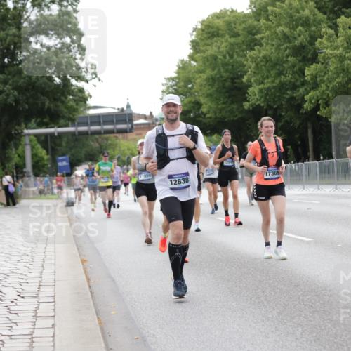 29.06.2025 - hella hamburg halbmarathon Jannik Wohlers http://msf.ph/oto/8202065 29.06.2025 10:25:31 Lombardsbrücke 1479, 1481, 3765, 4378, 4797, 5497, 6663, 8881, 10104, 10219, 11139, 11596, 11699, 11828, 11859, 12074, 12505, 12838, 12945, 12946, 14179, 14223, 16354, 16927, 17369, 19144 meine-sportfotos.de