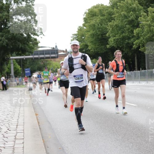 29.06.2025 - hella hamburg halbmarathon Jannik Wohlers http://msf.ph/oto/8202099 29.06.2025 10:25:31 Lombardsbrücke 1479, 1481, 3765, 4378, 4797, 5497, 6663, 8881, 10104, 10219, 11139, 11596, 11699, 11828, 11859, 12074, 12505, 12838, 12945, 12946, 14179, 14223, 16354, 16927, 17369, 19144 meine-sportfotos.de