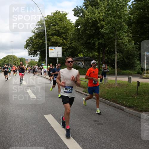 29.06.2025 - hella hamburg halbmarathon Yannick Fuchs http://msf.ph/oto/8202164 29.06.2025 10:44:47 20KM 1119, 1461, 1466, 1507, 1750, 1817, 2207, 2880, 3654, 4077, 4346, 4816, 5018, 5115, 6027, 6662, 6712, 6795, 7052, 7134, 7176, 7397, 7583, 7930, 7932, 8117, 8572, 8704, 8819, 9057, 11214, 11356, 11607, 12016, 12624, 12949, 13008, 13687, 13701, 13875, 14034, 14125, 14257, 14626, 15362, 15395, 15720, 15803, 15950, 16285, 16291, 16716, 17179, 17221, 17384, 18006, 18066, 18370, 18394, 18489, 18811 meine-sportfotos.de
