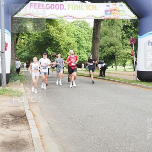 29.06.2025 - hella hamburg halbmarathon MichiJ http://msf.ph/oto/8202202 29.06.2025 10:21:44 Zwischen KM18-KM19 51, 2746, 3935, 6358, 7793, 8062, 10876, 11370, 12987, 14028, 16957, 18562, 18563 meine-sportfotos.de