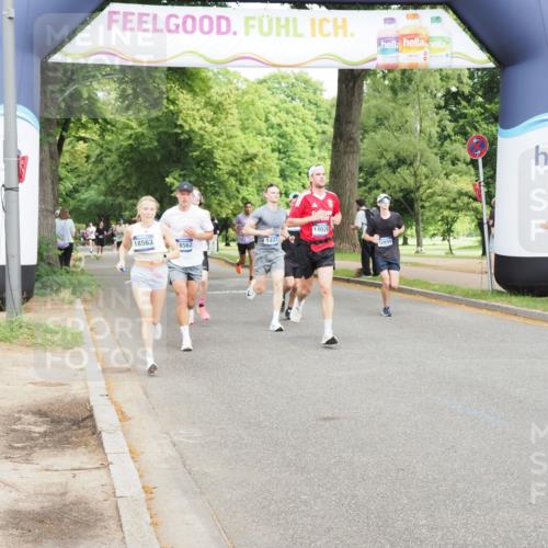 29.06.2025 - hella hamburg halbmarathon MichiJ http://msf.ph/oto/8202381 29.06.2025 10:21:45 Zwischen KM18-KM19 51, 2746, 3935, 6358, 7793, 8062, 10876, 11370, 12987, 14028, 16957, 18562, 18563 meine-sportfotos.de