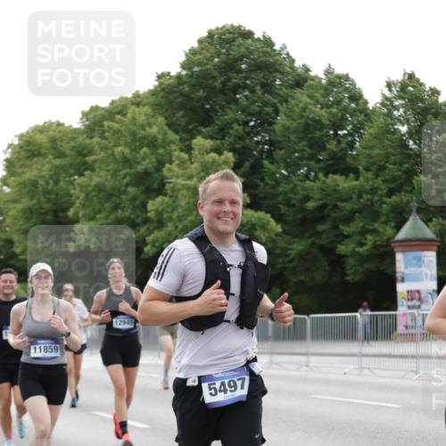29.06.2025 - hella hamburg halbmarathon Jannik Wohlers http://msf.ph/oto/8202437 29.06.2025 10:25:34 Lombardsbrücke 1479, 4797, 5497, 6663, 8276, 10104, 10219, 11139, 11596, 11699, 11828, 11859, 12074, 12838, 12945, 12946, 14063, 14179, 14223, 14356, 16927, 17369, 19144 meine-sportfotos.de
