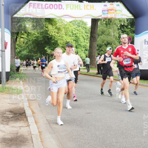 29.06.2025 - hella hamburg halbmarathon MichiJ http://msf.ph/oto/8202535 29.06.2025 10:21:46 Zwischen KM18-KM19 51, 1407, 2746, 3935, 6358, 8062, 10876, 12899, 12987, 14028, 18562, 18563 meine-sportfotos.de