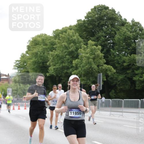 29.06.2025 - hella hamburg halbmarathon Jannik Wohlers http://msf.ph/oto/8202565 29.06.2025 10:25:35 Lombardsbrücke 1479, 4797, 5497, 6663, 8276, 10104, 10219, 11139, 11596, 11699, 11828, 11859, 12074, 12838, 12945, 12946, 14063, 14179, 14223, 14356, 14726, 17369, 19144 meine-sportfotos.de