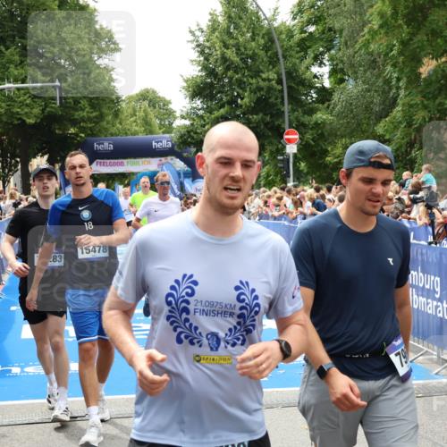 29.06.2025 - hella hamburg halbmarathon Zöllner http://msf.ph/oto/8202597 29.06.2025 10:47:50 Ziel 2340, 5915, 8564, 11283, 11961, 12679, 14383, 15478, 17229, 18356, 18430, 18836 meine-sportfotos.de