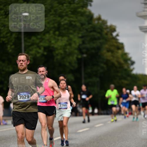 29.06.2025 - hella hamburg halbmarathon Dr. Thomas Lammeyer http://msf.ph/oto/8202614 29.06.2025 10:11:50 Kennedybrücke 1079, 1173, 1893, 1993, 2032, 2136, 3328, 3922, 3929, 4262, 5242, 5899, 6196, 6518, 6707, 6713, 6715, 6833, 7476, 7760, 8585, 9338, 9967, 10700 meine-sportfotos.de