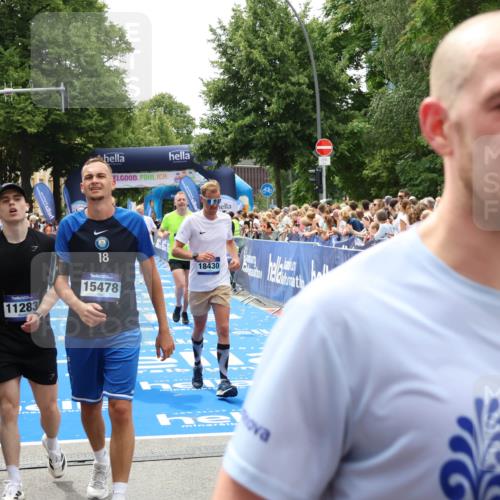 29.06.2025 - hella hamburg halbmarathon Zöllner http://msf.ph/oto/8202647 29.06.2025 10:47:51 Ziel 2340, 5915, 6836, 8564, 11961, 12679, 14383, 17229, 18356, 18430, 18836 meine-sportfotos.de