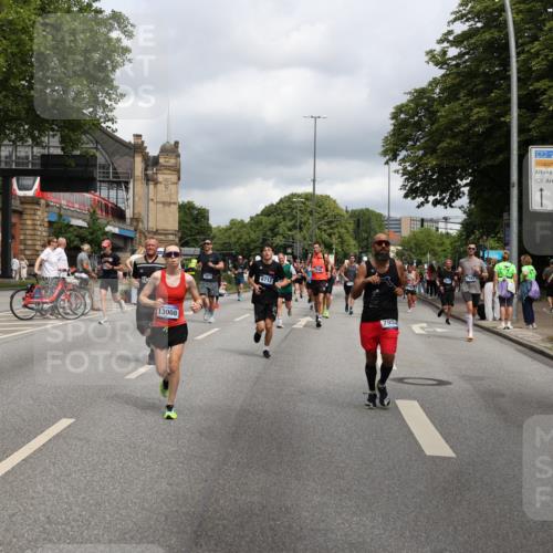 29.06.2025 - hella hamburg halbmarathon Yannick Fuchs http://msf.ph/oto/8202694 29.06.2025 10:44:48 20KM 1461, 1466, 1507, 1750, 1817, 2207, 2880, 3654, 4077, 4346, 4816, 5018, 5115, 6027, 6662, 6712, 6795, 7052, 7134, 7176, 7397, 7583, 7930, 7932, 8117, 8205, 8572, 8704, 8819, 9057, 11214, 11356, 11607, 12016, 12624, 12949, 13008, 13687, 13701, 13875, 14034, 14125, 14257, 14626, 15362, 15395, 15720, 15803, 15950, 16285, 16291, 16716, 17129, 17179, 17221, 17384, 18006, 18066, 18370, 18394, 18489, 18811 meine-sportfotos.de