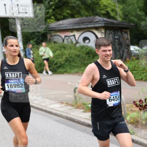 29.06.2025 - hella hamburg halbmarathon Yannick Fuchs http://msf.ph/oto/8202755 29.06.2025 10:32:09 20KM 1290, 1505, 2196, 2404, 3790, 5042, 5791, 5923, 6047, 6458, 9017, 9914, 9944, 10190, 10451, 10922, 11106, 11423, 12739, 12900, 13141, 13148, 13372, 13854, 14387, 15178, 15410, 16992, 17125, 17137, 18103, 18159, 18216, 18357, 18986 meine-sportfotos.de