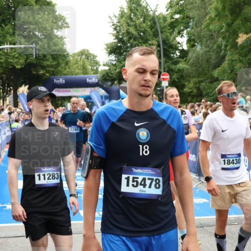 29.06.2025 - hella hamburg halbmarathon Zöllner http://msf.ph/oto/8202834 29.06.2025 10:47:53 Ziel 2340, 5915, 6836, 8564, 11961, 12679, 14383, 14730, 17451, 18356, 18836 meine-sportfotos.de
