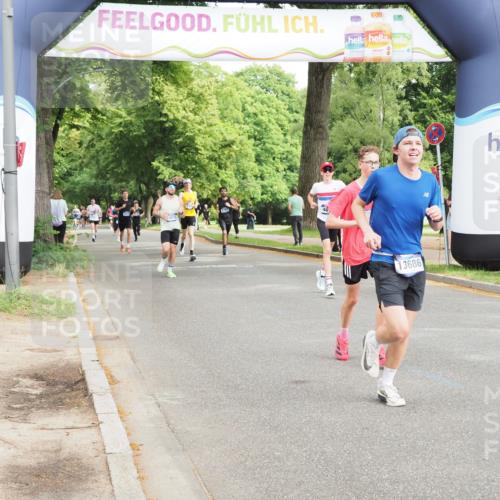29.06.2025 - hella hamburg halbmarathon MichiJ http://msf.ph/oto/8202899 29.06.2025 10:21:51 Zwischen KM18-KM19 1407, 2746, 4463, 4679, 8062, 10927, 11150, 12899, 13686, 14028, 18562, 18563 meine-sportfotos.de
