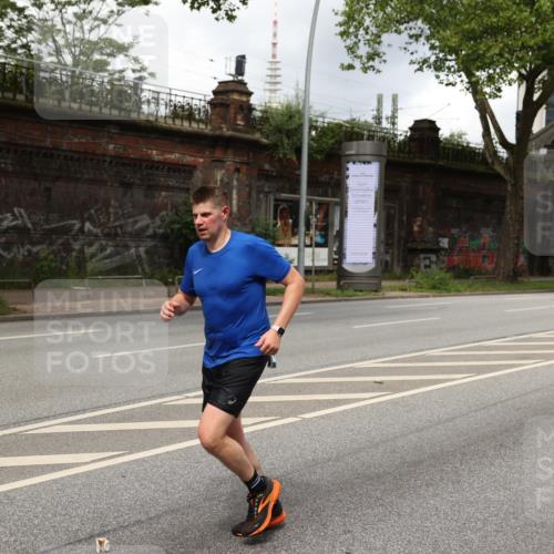 29.06.2025 - hella hamburg halbmarathon Yannick Fuchs http://msf.ph/oto/8202988 29.06.2025 10:44:49 20KM 1461, 1466, 1507, 1750, 1817, 2207, 2880, 3654, 4077, 4346, 4816, 5018, 5115, 6027, 6662, 6712, 6795, 7052, 7134, 7176, 7397, 7583, 7930, 7932, 8117, 8205, 8572, 8704, 8819, 9057, 11214, 11356, 11607, 12016, 12624, 12949, 13008, 13687, 13701, 13808, 13875, 14034, 14125, 14257, 14626, 15362, 15395, 15720, 15803, 16285, 16291, 16716, 17129, 17179, 17221, 17384, 18006, 18066, 18182, 18370, 18394, 18489 meine-sportfotos.de