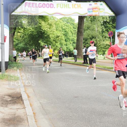 29.06.2025 - hella hamburg halbmarathon MichiJ http://msf.ph/oto/8203024 29.06.2025 10:21:52 Zwischen KM18-KM19 1407, 4463, 4679, 8062, 10927, 11150, 12899, 13686, 14028, 14276, 18562 meine-sportfotos.de