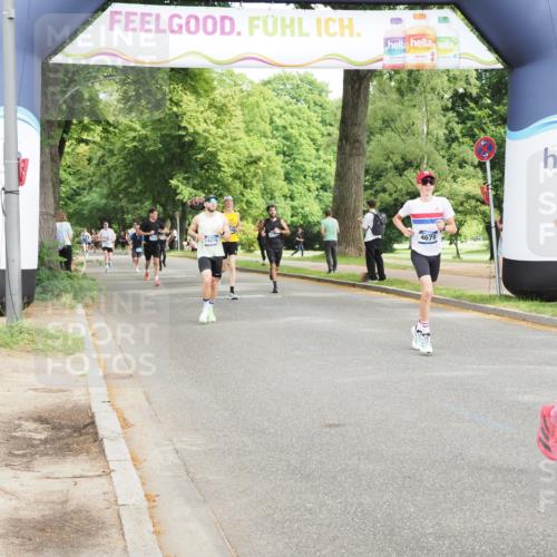 29.06.2025 - hella hamburg halbmarathon MichiJ http://msf.ph/oto/8203068 29.06.2025 10:21:52 Zwischen KM18-KM19 1407, 4463, 4679, 8062, 10927, 11150, 12899, 13686, 14028, 14276, 18562 meine-sportfotos.de