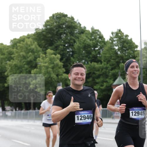 29.06.2025 - hella hamburg halbmarathon Jannik Wohlers http://msf.ph/oto/8203080 29.06.2025 10:25:37 Lombardsbrücke 1479, 4797, 5497, 6663, 8276, 8674, 10219, 11139, 11596, 11828, 11859, 12838, 12945, 12946, 14063, 14179, 14223, 14356, 14726, 17369, 19144 meine-sportfotos.de