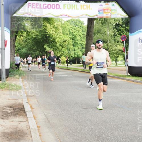 29.06.2025 - hella hamburg halbmarathon MichiJ http://msf.ph/oto/8203128 29.06.2025 10:21:54 Zwischen KM18-KM19 1407, 1707, 1990, 4463, 4679, 10927, 11150, 12899, 13686, 14276, 16425 meine-sportfotos.de