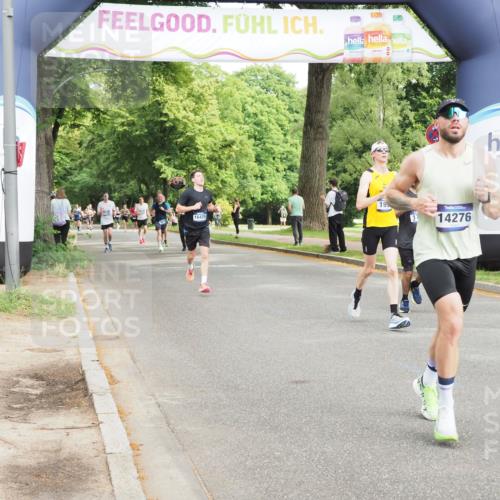 29.06.2025 - hella hamburg halbmarathon MichiJ http://msf.ph/oto/8203197 29.06.2025 10:21:55 Zwischen KM18-KM19 1707, 1990, 4463, 4679, 10927, 11150, 13686, 14276, 16425 meine-sportfotos.de