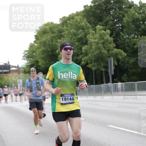 29.06.2025 - hella hamburg halbmarathon Jannik Wohlers http://msf.ph/oto/8203245 29.06.2025 10:25:40 Lombardsbrücke 5497, 6159, 6663, 8276, 8674, 10219, 11139, 11596, 11828, 11859, 12838, 12945, 12946, 14063, 14179, 14223, 14356, 14726, 17369, 19144 meine-sportfotos.de