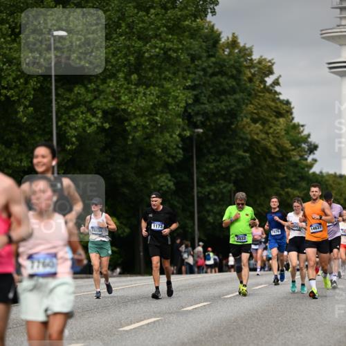 29.06.2025 - hella hamburg halbmarathon Dr. Thomas Lammeyer http://msf.ph/oto/8203249 29.06.2025 10:11:52 Kennedybrücke 1079, 1173, 1893, 1993, 2032, 2136, 3328, 3922, 3929, 4262, 5242, 5899, 6196, 6518, 6707, 6713, 6715, 6833, 7019, 7476, 7760, 9338, 9967 meine-sportfotos.de